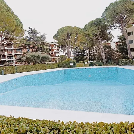 Joli Studio Avec Coin Nuit Independant, Piscine Et Parc De 8 Hectares Proche De La Plage *
